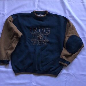 Vintage (90’s) Norte Dame sweatshirt.